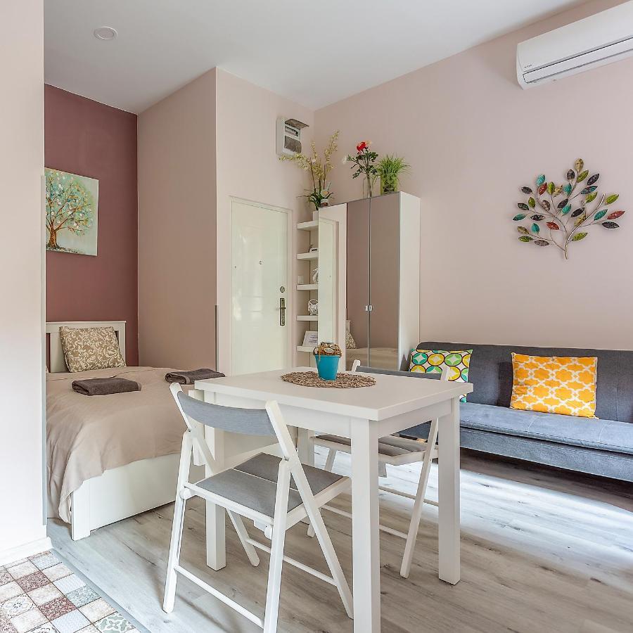 Goldcentral Apartments Akacfa Studios Budapest Luaran gambar