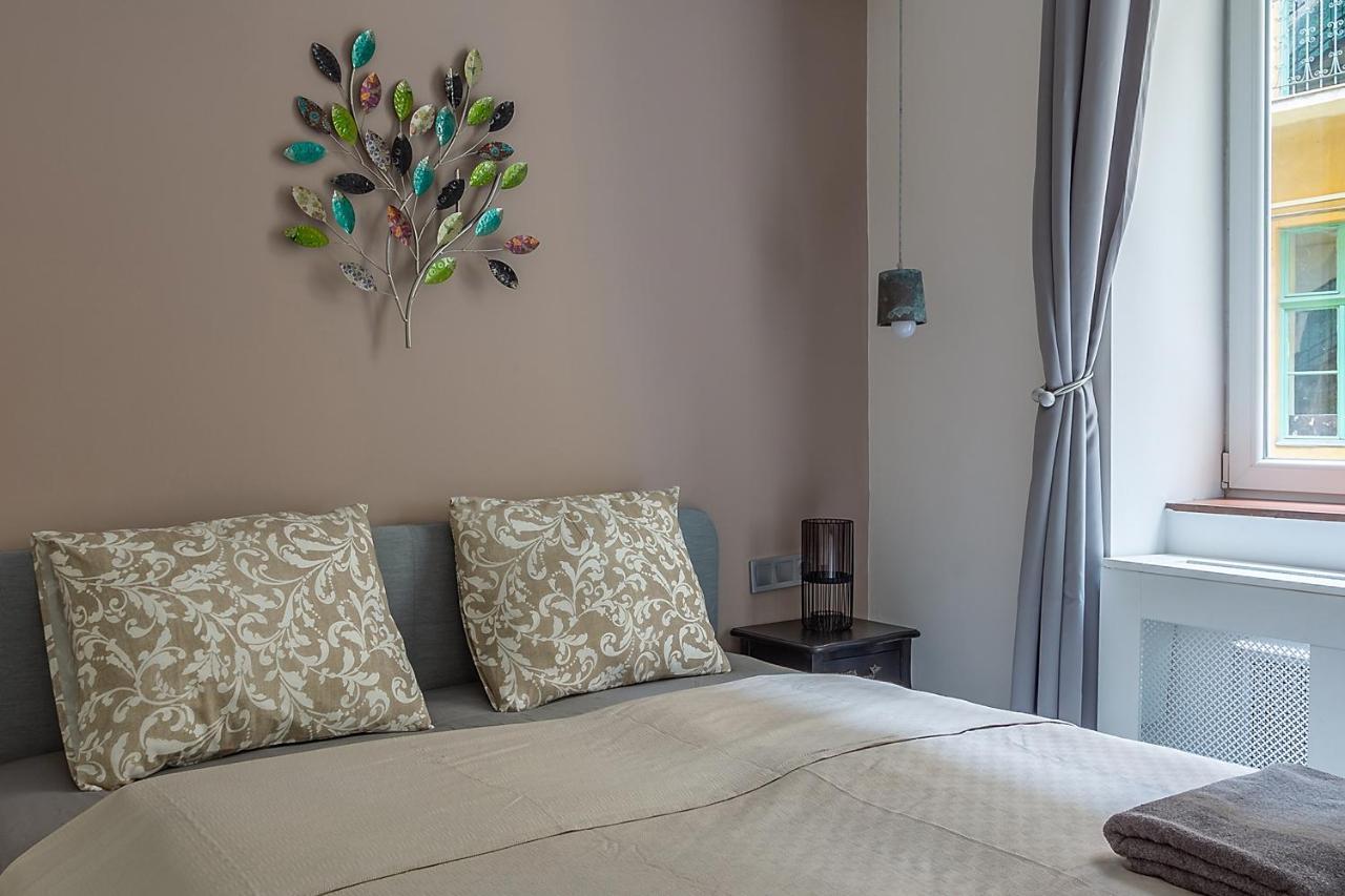 Goldcentral Apartments Akacfa Studios Budapest Luaran gambar